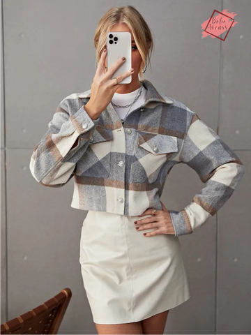 Chic Women's Plaid Crop Overcoat: 2024 Winter-Autumn, Woolen Material, Lapel Design