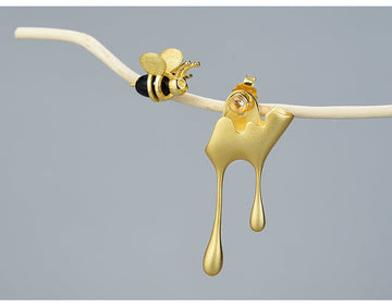 Women 925 Sterling Silver Handmade Bee and Dripping Honey Asymmetric Stud Earrings